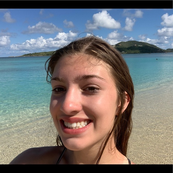 Meet your Posher, Ellie - Picture 1 of 1